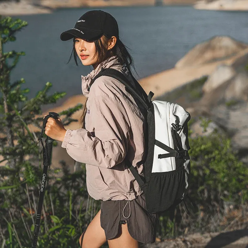 Lightweight mountaineering 20 liters mens outdoor hiking backpack travel lightweight college student bag 240823_desvips.com