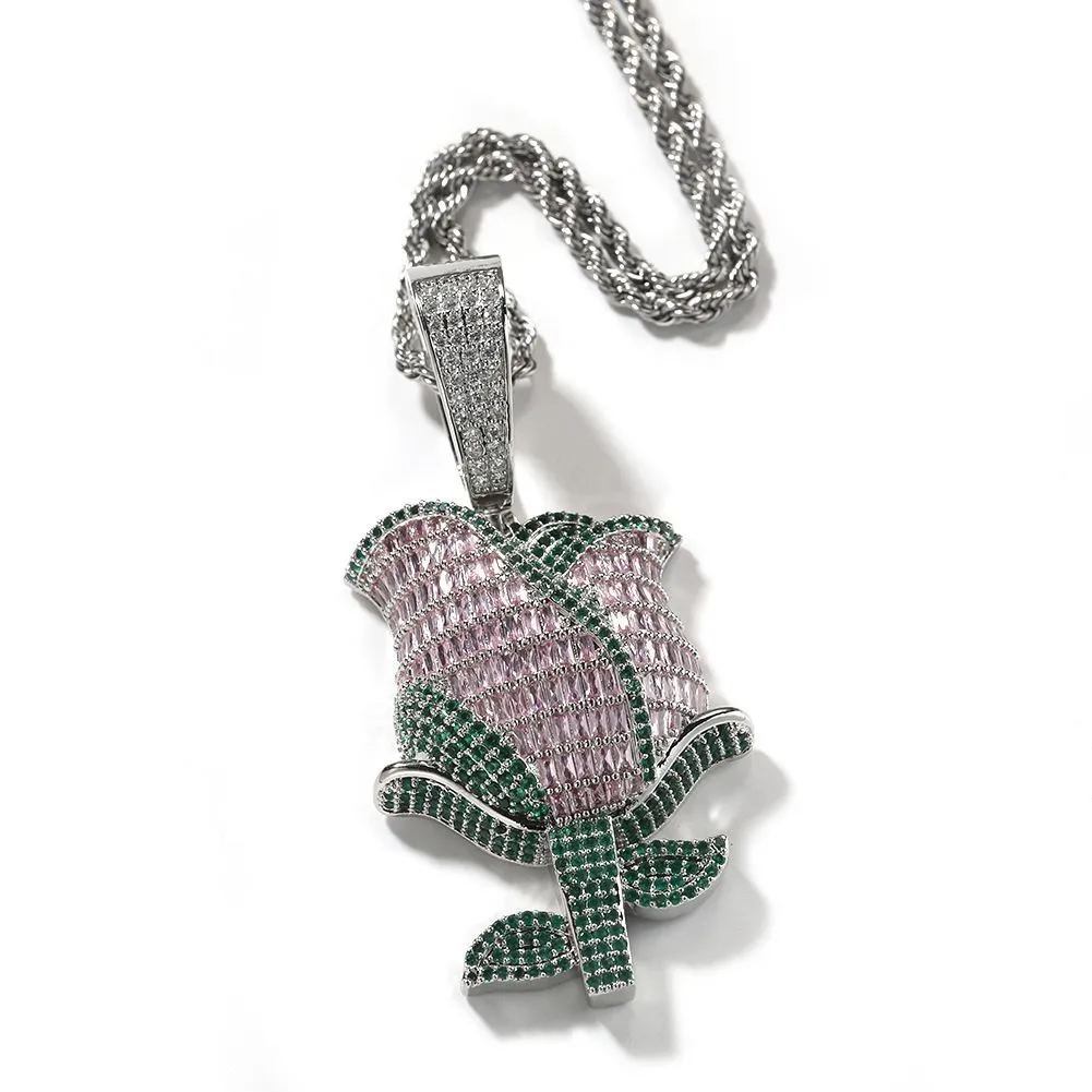 Collier pendentif fleur de rose avec zircon et plaqué or_voghion.com