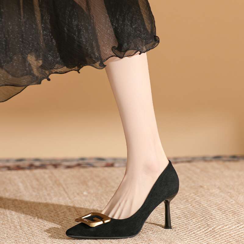 Autunno 2025 Nuove scarpe con tacco alto e punta a punta, in pelle nera, piccole scarpe con tacco sottile_voghion.com