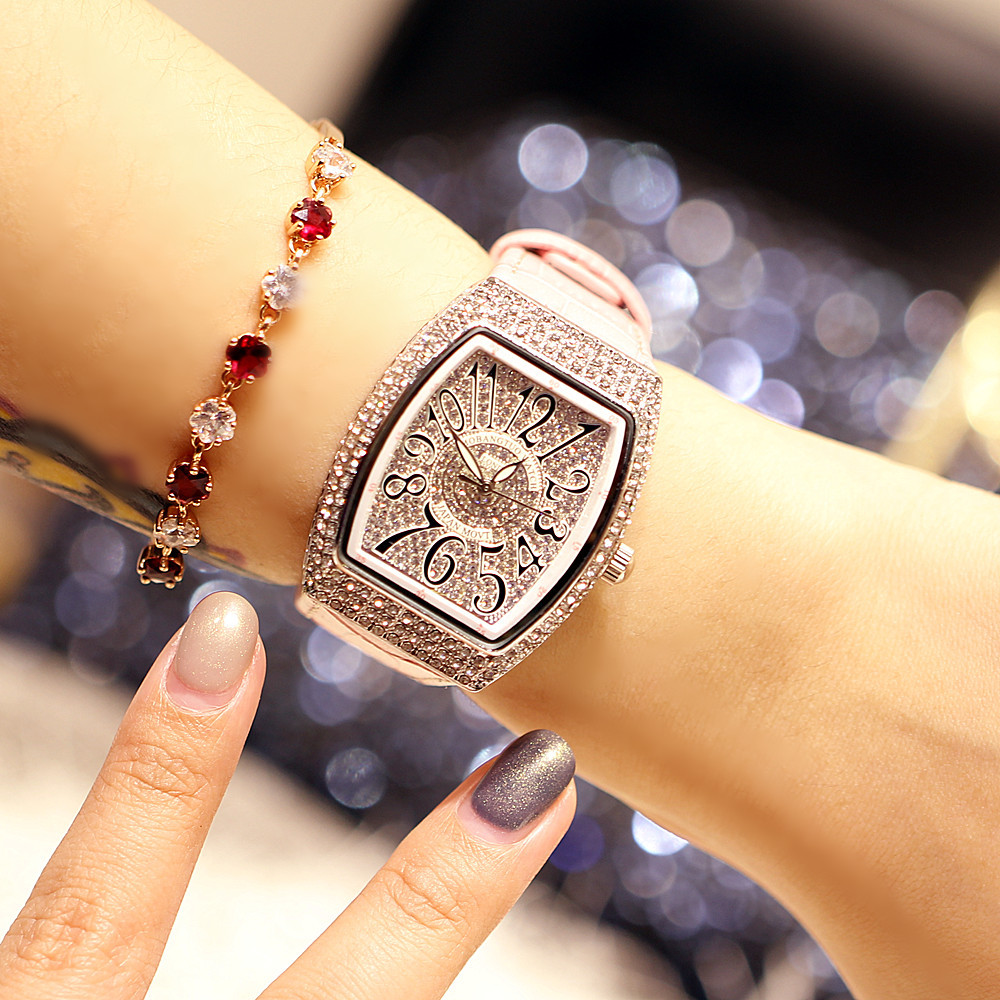 Reloj universal de moda para mujer con correa auténtica, resistente al agua, con forma de cubo de vino lleno de diamantes, moderno para hombre._voghion.com
