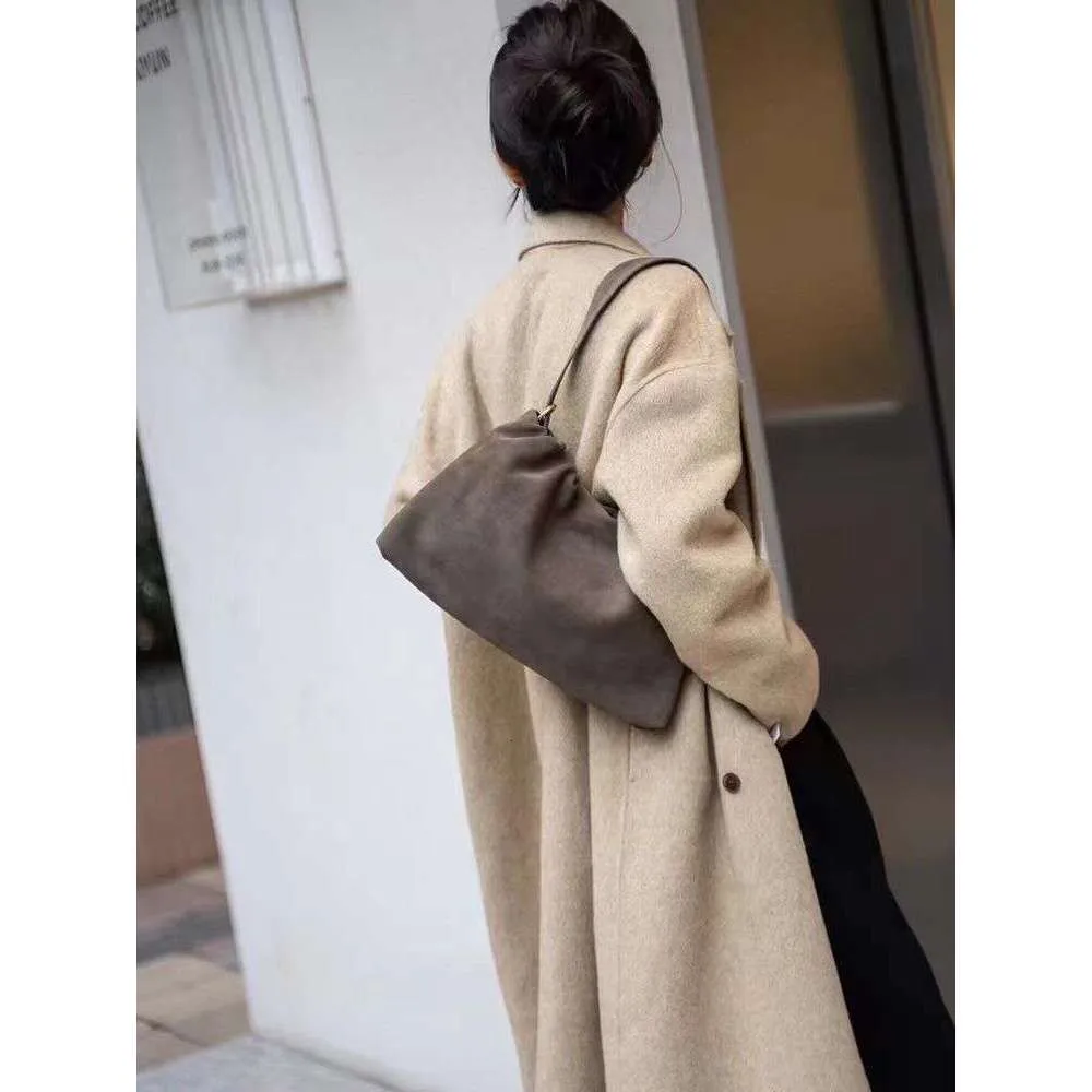 Borsa a tracolla da donna in pelle scamosciata opaca con 2 cinturini, in pelle di mucca scamosciata, stile coreano, con arricciature, color caffè kakhi_voghion.com