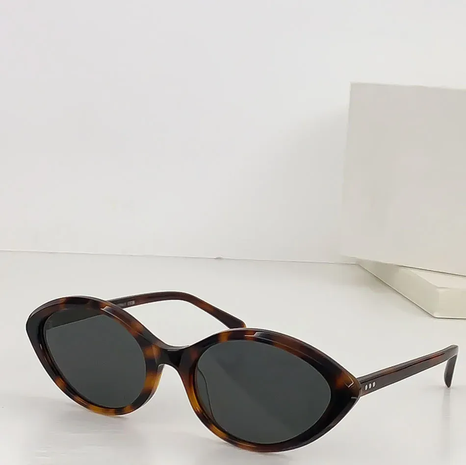 Occhiali da sole classici design donna per viso piccolo moda_voghion.com