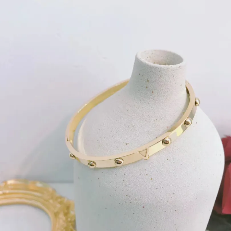 Brand Bangle Digners Letter Jewelry Gold Plated Versatile for Women Bracelets Gift European American Fashion_ipsvogv.com