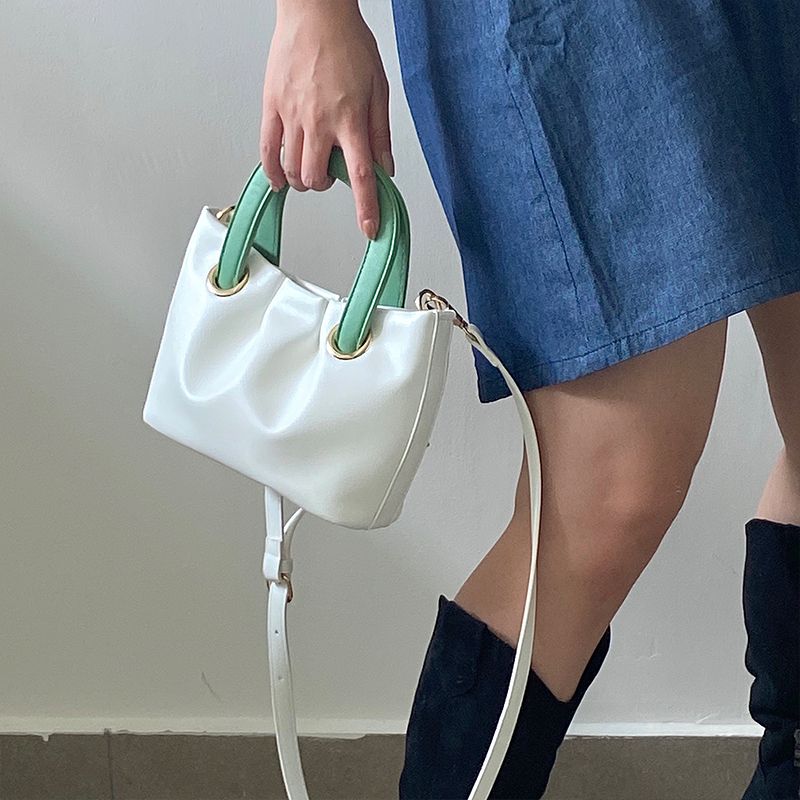 Kleine gruppe plissiert cloud crossbody frauen in 2024, neue sommer, kontrast farbe, handtasche für mädchen, trendy_voghion.com