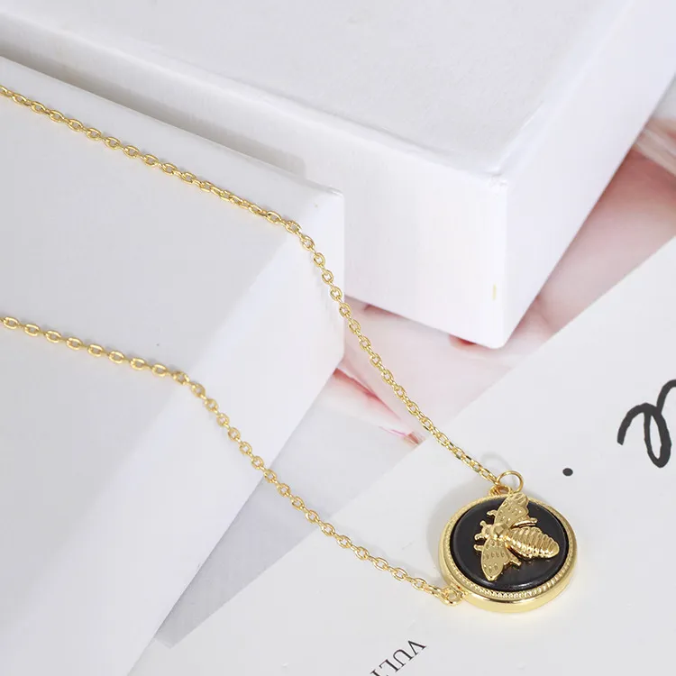 Collane con ciondolo Collana con pietra colorata a forma di disco ape rotonda_voghion.com