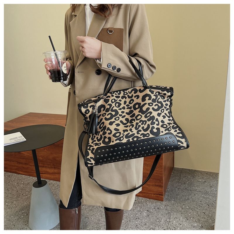 Handtaschen Große Kapazität im französischen Stil Damen 2023 Neue Tasche mit Leopardenmuster Einkaufstasche_voghion.com