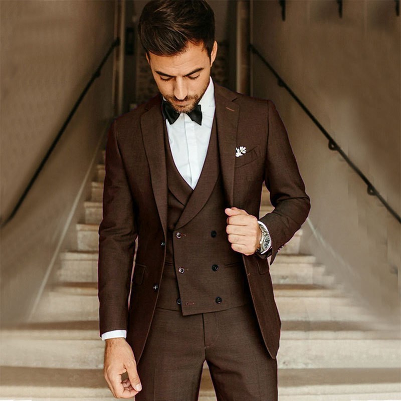 Completo uomo tre pezzi slim fit per matrimonio e business_voghion.com