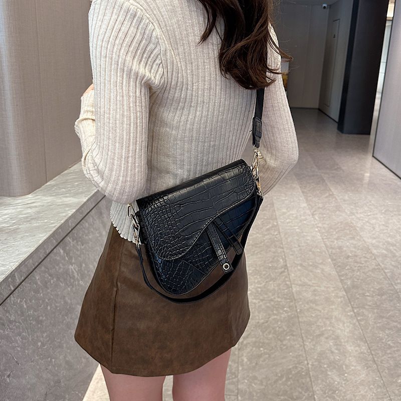 High-End-Tasche für Frauen 2023 neue Mode Schulter Messenger Handtasche Krokodilmuster große Kapazität Außenh_voghion.com
