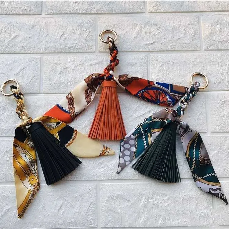 style silk decoration soft PU leather car keychain accessories fashionable womens jewelry pendant Y241121_voghion.com