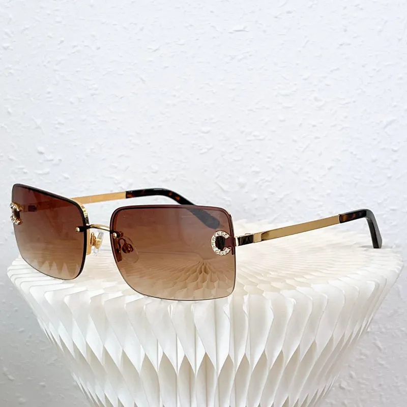 Lunettes de soleil pour femmes Mode ins net rouge mêmes hommes et femmes 4104 branches en métal Charnière à ressort Montures colorées classiques 5_voghion.com