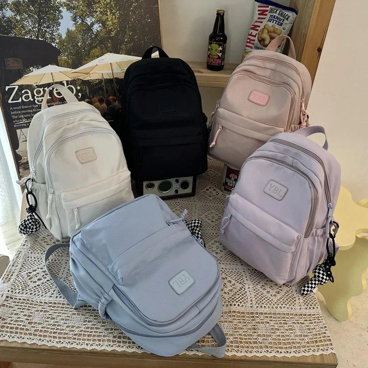 Large capacity casual waterproof nylon backpack fashionable elementary and middle school student bag 240820_voghion.com
