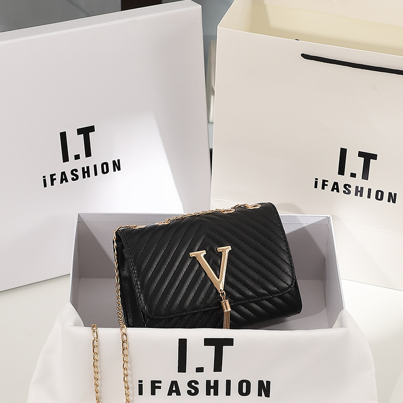 Women's Bag Shoulder Bag Fashion Striped Embroidered Shoulder Bag Tassel Decorative Bag Messenger Bag