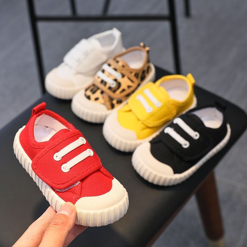 Nuevos zapatos de primavera y verano para niños y niñas, zapatillas de lona suaves e informales de color caramelo para niños, zapatillas de moda con estampado de leopardo_voghion.com
