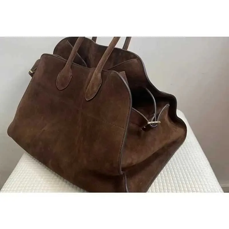 2024 Héichqualitativ Damen Nei Hierscht Wanter Package Héichqualitativ Nischendesign Grouss Kapazitéit Retro Pendlerhandtaschen_voghion.com