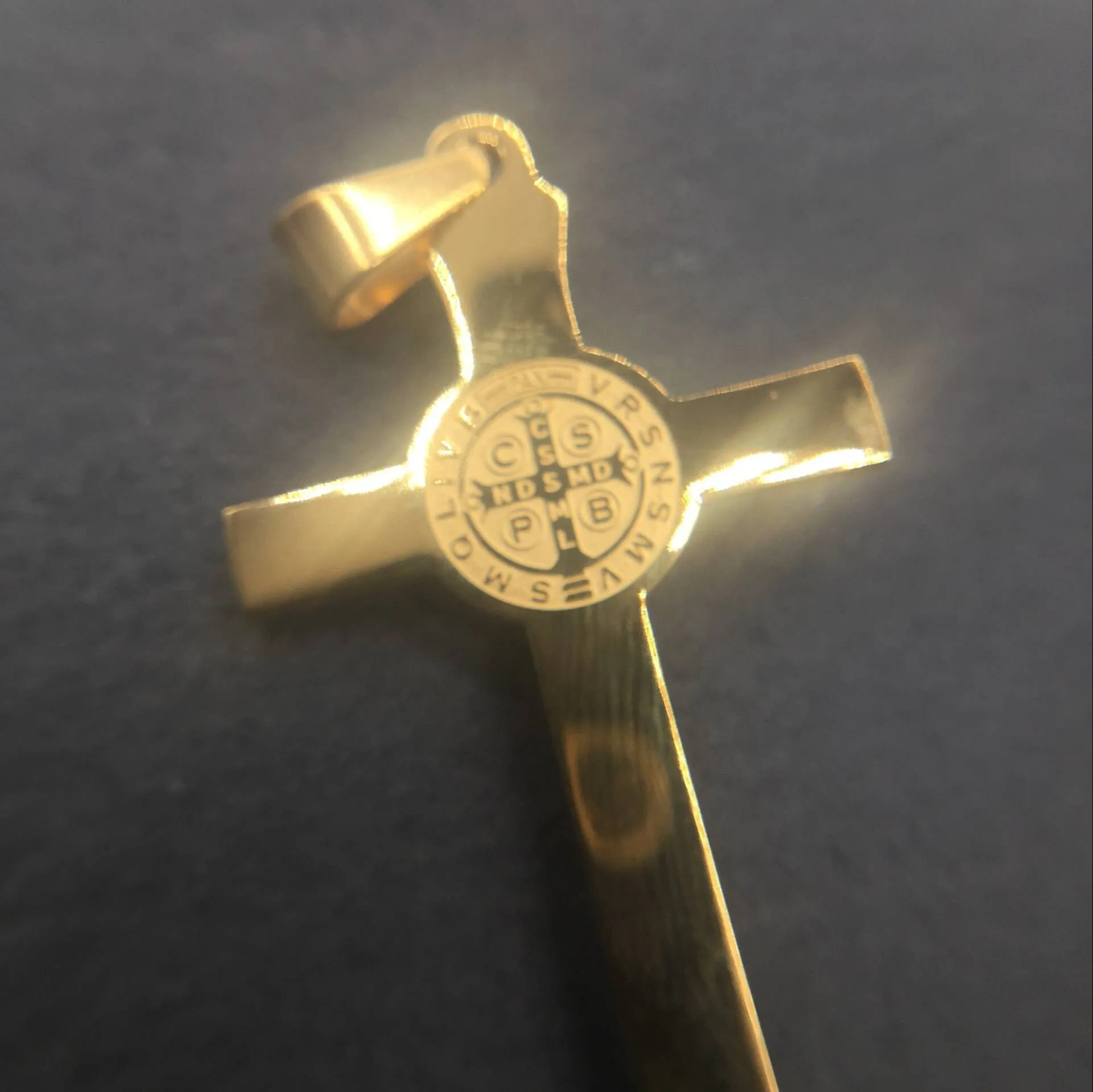 High quality Gold filled Cross Pendant Necklace Iced Out titanium steel religious Jewelry For Men women with twist Chain_voghion.com