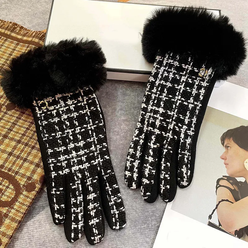 Fünf Fingerhandschuhe Designer Winter Bogen Pelzige Frauen Schaffell Fäustlinge Dicke Leder Kaschmir ING Handschuh Weihnachtsgeschenke_voghion.com