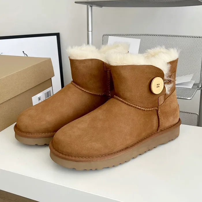 designer lightweight and comfortable shoes, wool warm women's leather winter outdoor snow boots, large size 36-41 with_voghion.com