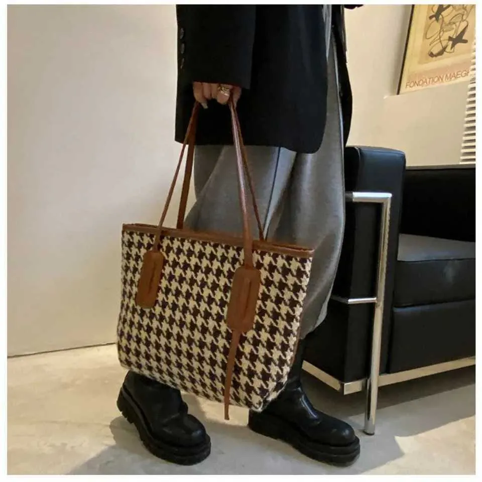 Womens Shoulder Bag And Tote Bag Large Capacity Grid Pattern Bag_voghion.com