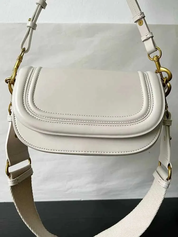 Stylish Women's Saddle Bag With Wide Shoulder Strap Pu Leather_voghion.com