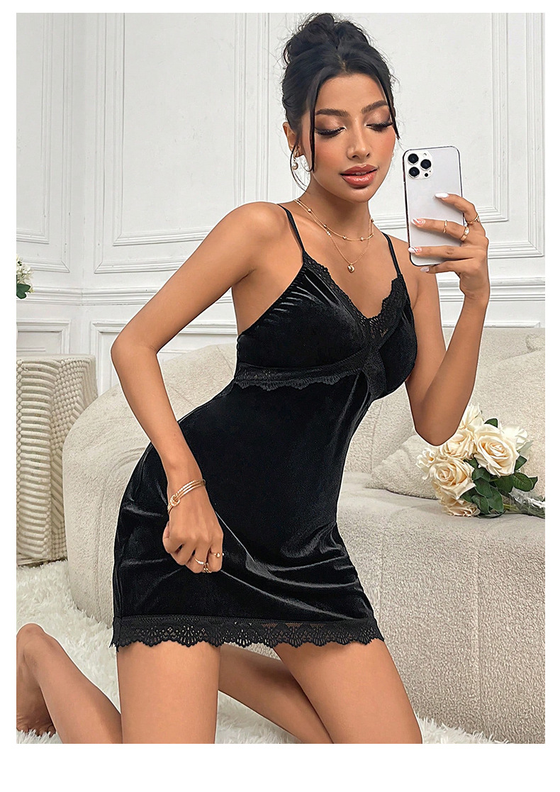 Damen Lounge Kleid Mit Spitze Und V-ausschnitt Aus Samtigem Stoff_voghion.com
