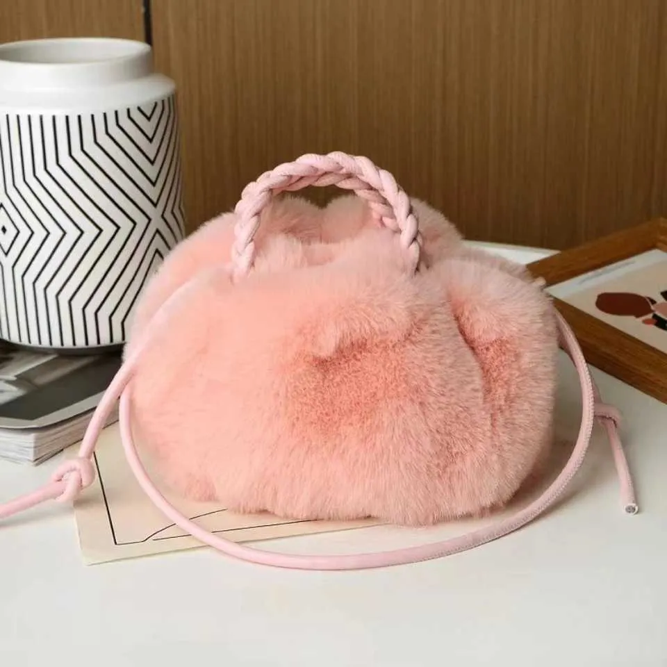 Sac de créateur pour femme en forme de croix, sac à main pour femme novice en peluche artificielle, niche à la mode, nuage plissé_voghion.com