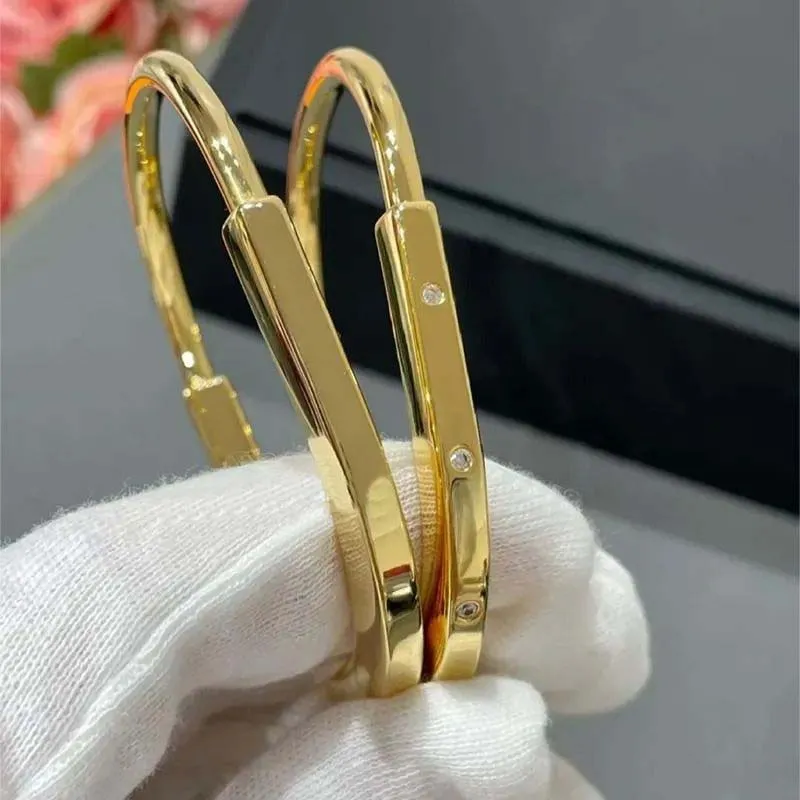 women rose bracelet woman sier stainless steel gold lock bangle high quality designer jewelry charms braccialetto_voghion.com
