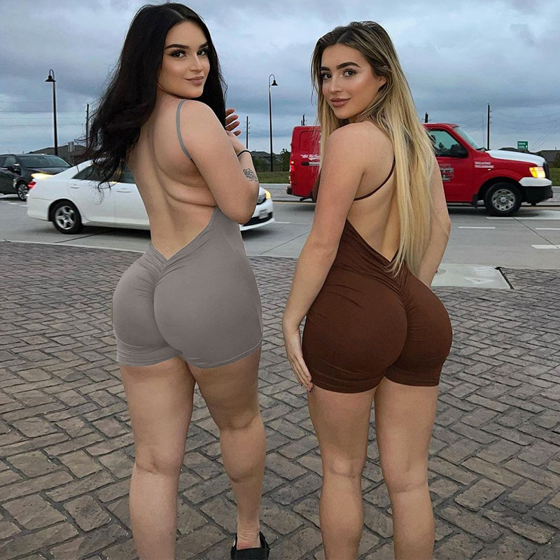 Online celebrity live streaming of women's low cut U-neck suspender Jumpsuits_voghion.com