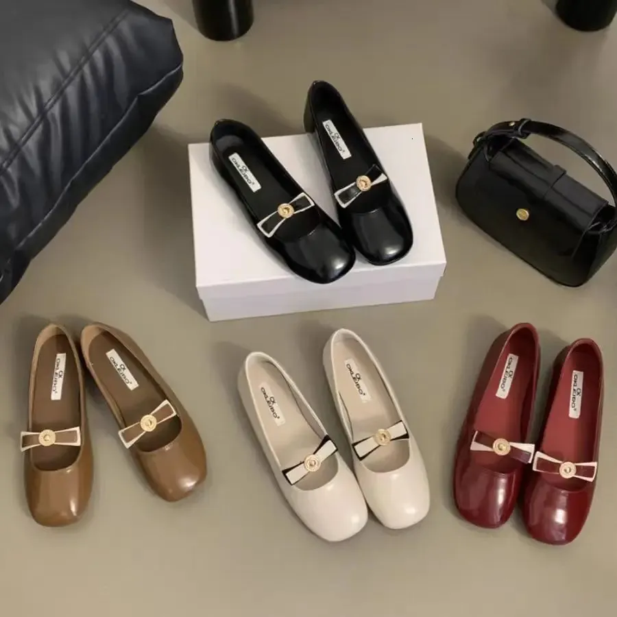Patent Leather Bowtie Ballet Flats For Women Square Toe Shoes_voghion.com