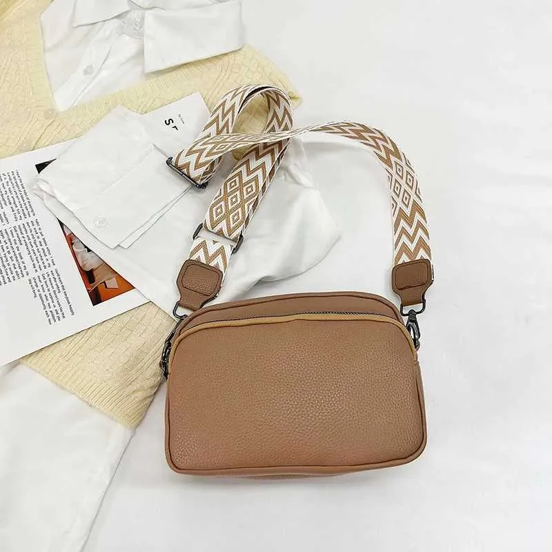 Stylish Women's Crossbody Shoulder Bag With Wide Strap And Pockets_voghion.com