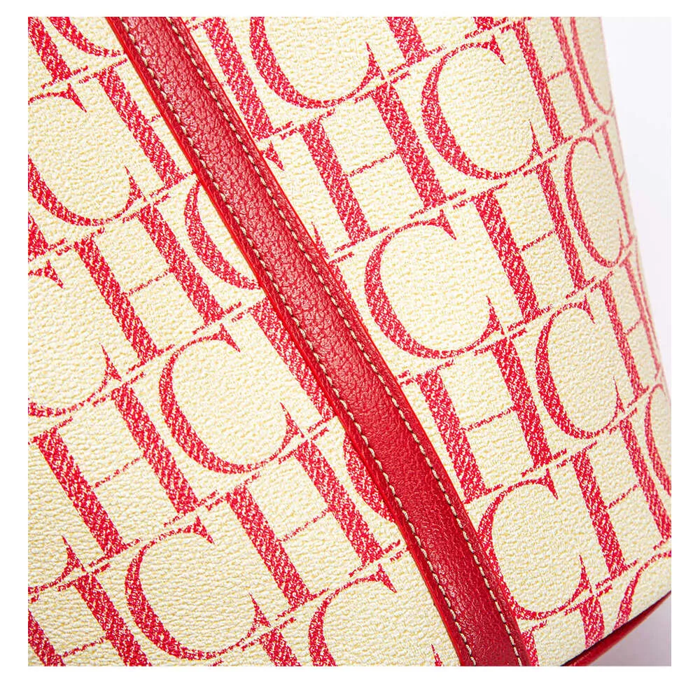 CH Grouss Kapazitéit Alldags Pendler Crossbody Moud Buschtawendruck Design Damen Temperament Schëllertasch Villsäiteg Premium_voghion.com