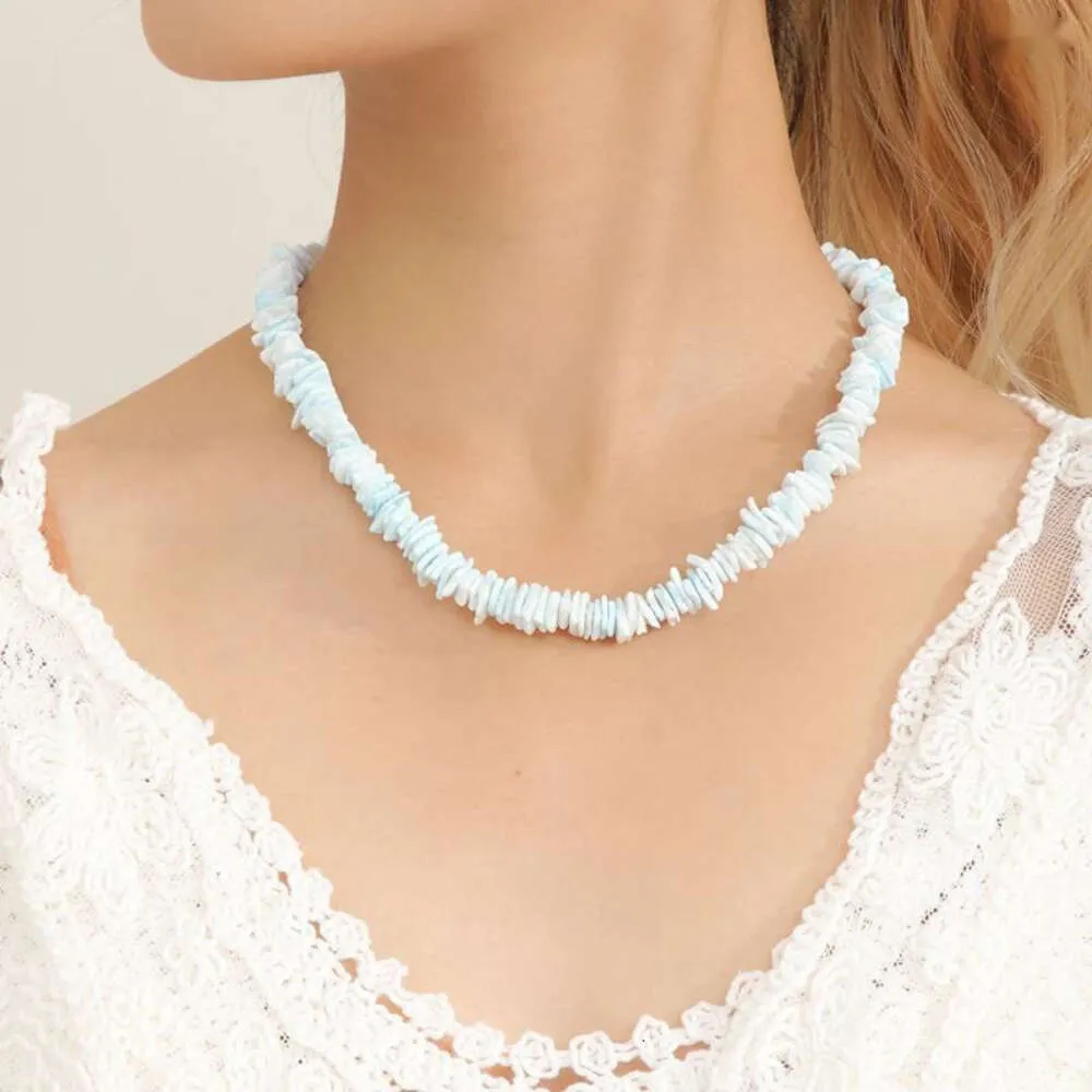 Colar choker de conchas coloridas para mulher pingente irregular_voghion.com