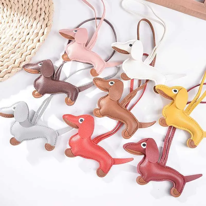 Fashion Car Sausage PU Leather Dog Keychain Womens Bag Pendant Jewelry Pavilion Keyring Keyholder Gift Y241121_voghion.com