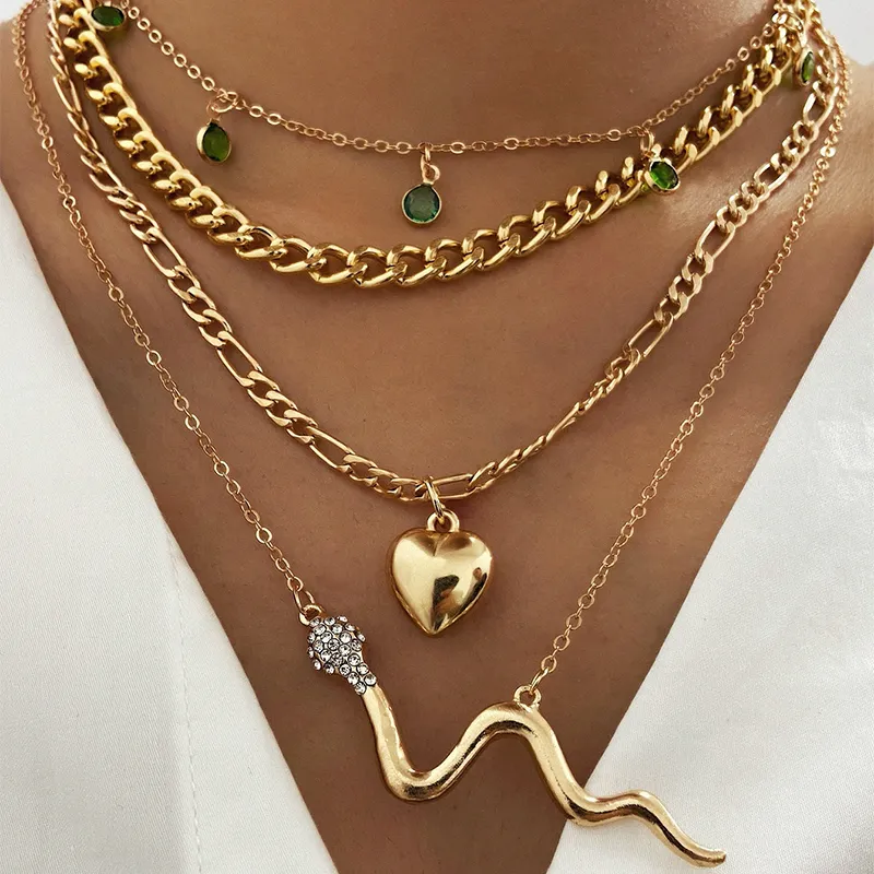 Collana multistrato vintage oro con pendente per donna_voghion.com