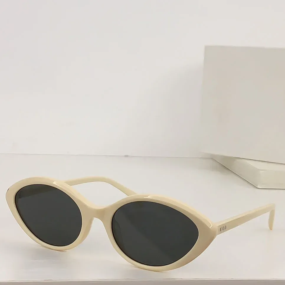 Occhiali da sole classici design donna per viso piccolo moda_voghion.com
