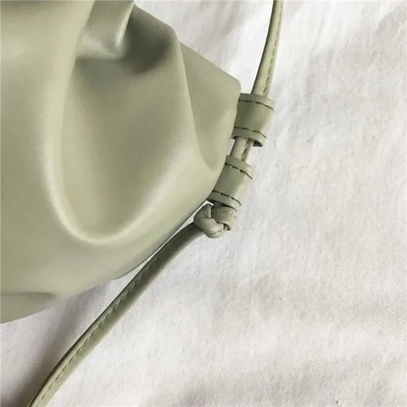 Small 2024 spring and summer inced trend 100 temperature bag garbage cloud mini coin wrinkled cross body Y241026_voghion.com