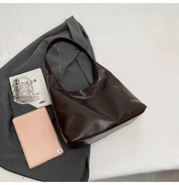 Borsa rossa di grande capacità per le donne 2024 Nuova trama retrò Borsa a tracolla singola Moda Versatile Casual Donna_voghion.com