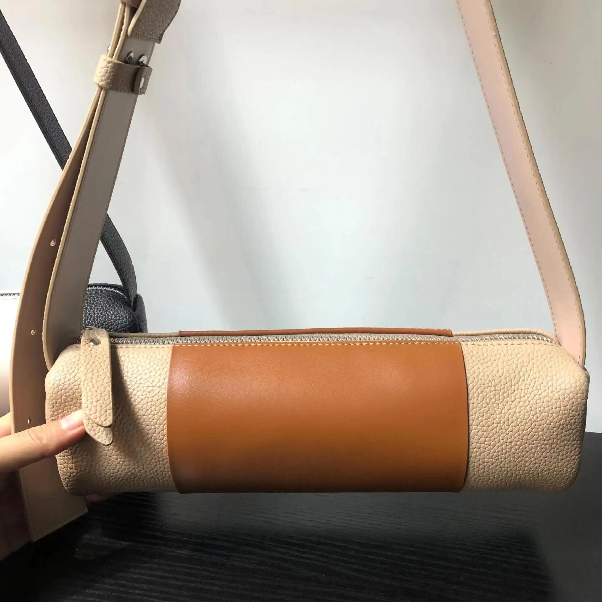 Nouveau porte-stylo cylindrique sous les aisselles large sangle couleur assortie tube de bambou sac à bandoulière_voghion.com