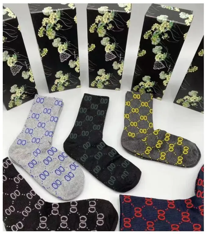 Chaussettes de créateur pour hommes et femmes, huit sports, quatre saisons, impression de lettres, marque, coton, hommes, femmes, boîte à jarretelles, ensemble cadeau_voghion.com