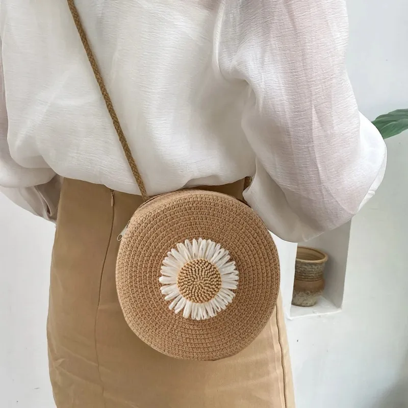 Borsa a tracolla da spiaggia intrecciata in paglia con fiori rotondi per donna, borsa a tracolla in rattan lavorata a mano e lavorata a maglia, colore caramella_voghion.com