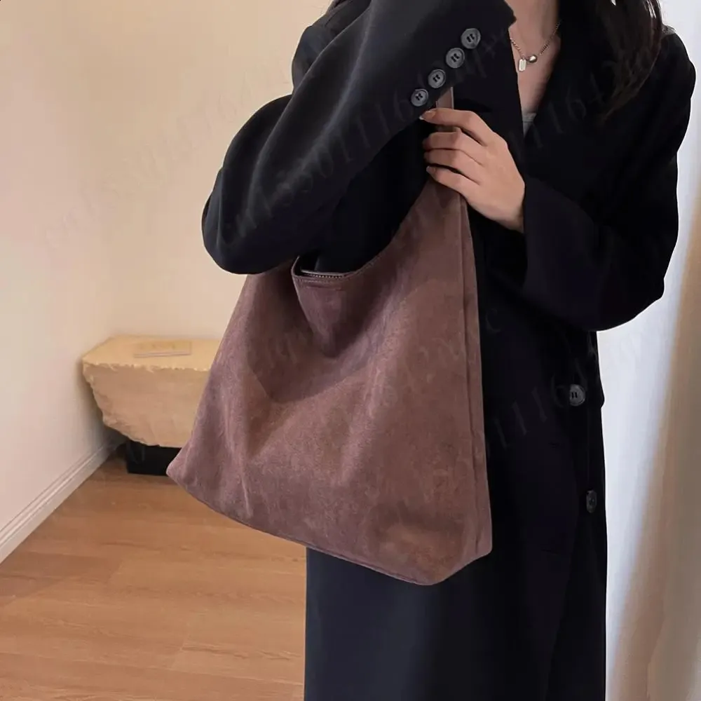 Borsa a tracolla semplice in pelle scamosciata vintage da donna, grande capacità, elegante, da viaggio, con chiusura a gancio, in tinta unita, 240919_voghion.com
