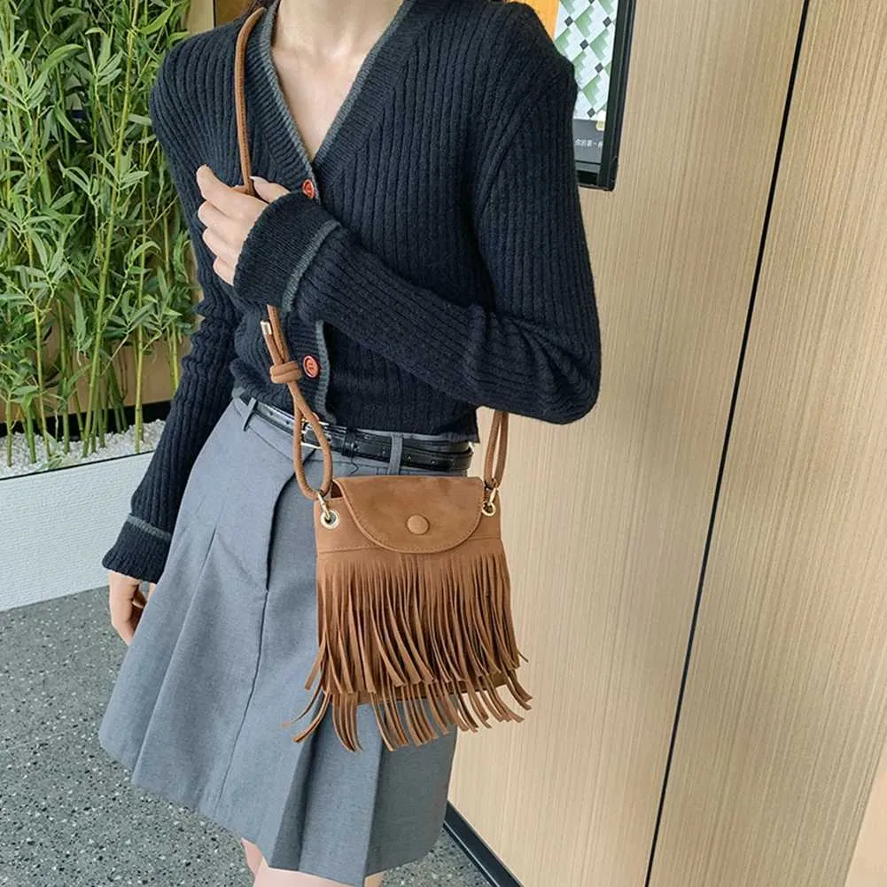 Borsa a tracolla con tracolla regolabile e design a frange, borsa a tracolla alla moda, versatile per le donne per l'autunno e_voghion.com