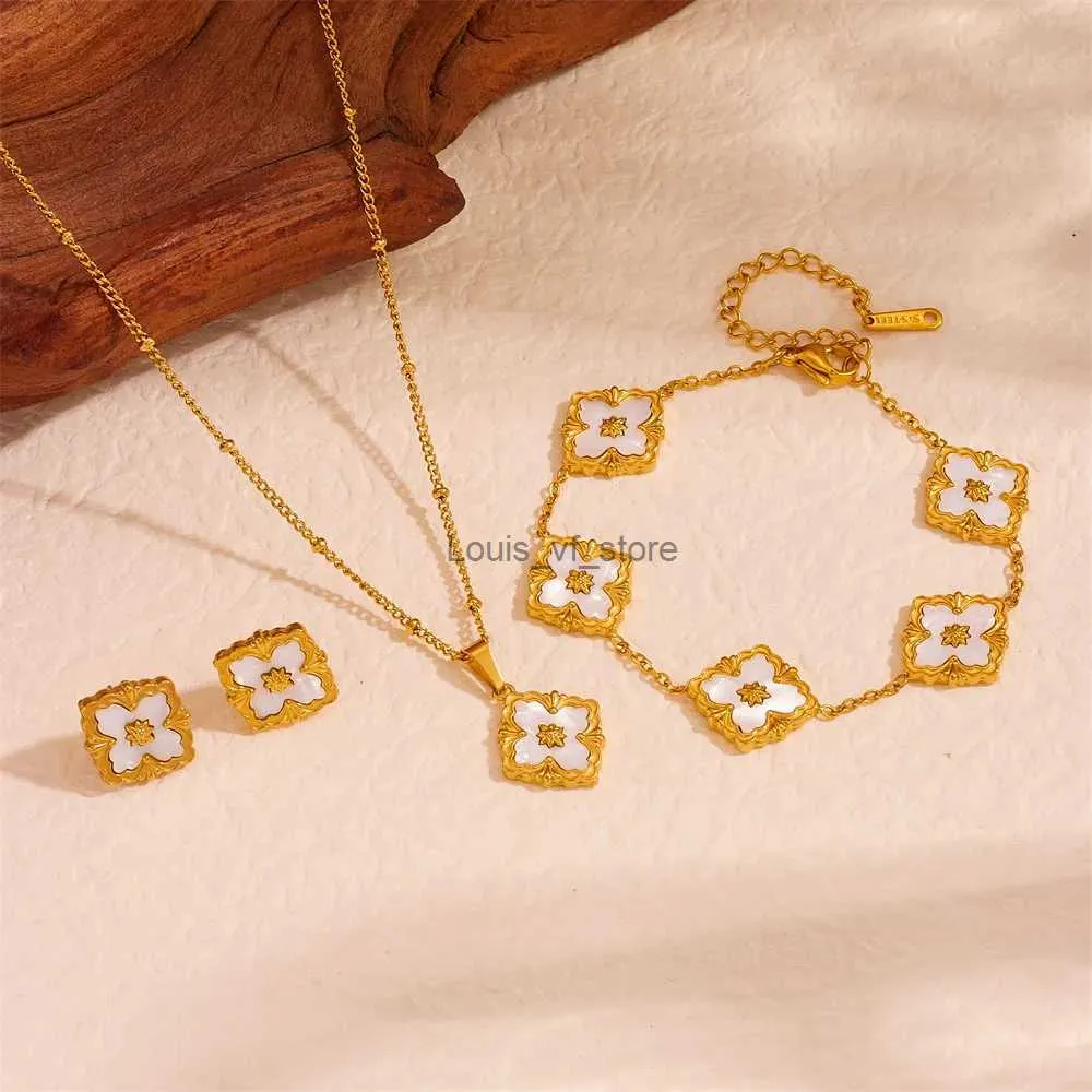 Pendant Necklaces Vintage 4 Leaf Flower Jewelry Set for Women Gift Fashion Stainless Steel Four Clover Charm Bracelet_voghion.com