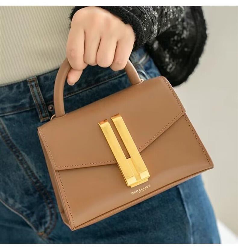 Borsa da dottore DeMellier nel Regno Unito, uguale alla borsa a tracolla monospalla portatile Nano Montreal di Kate_voghion.com