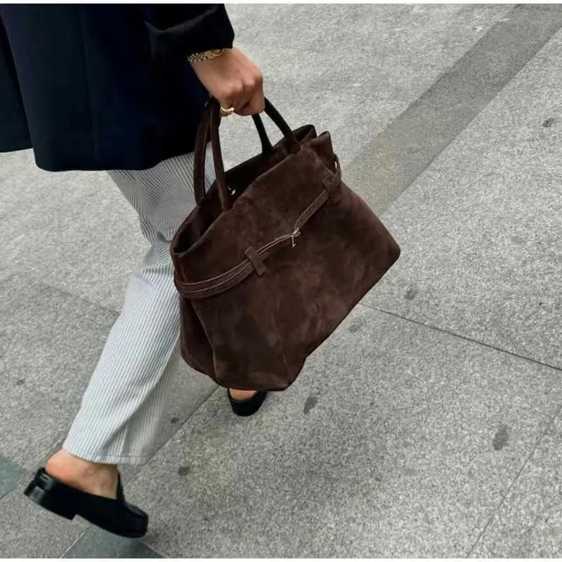 Trendy podzimní hnědá dámská retro semišová velkokapacitní kabelka přes rameno s přezkou, dámská taška do podpaží, BA241104_voghion.com