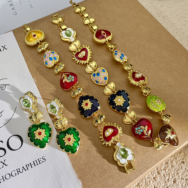 Dangle Earrings Im Vintage-palast-stil Mit Blumen Und Herz_voghion.com