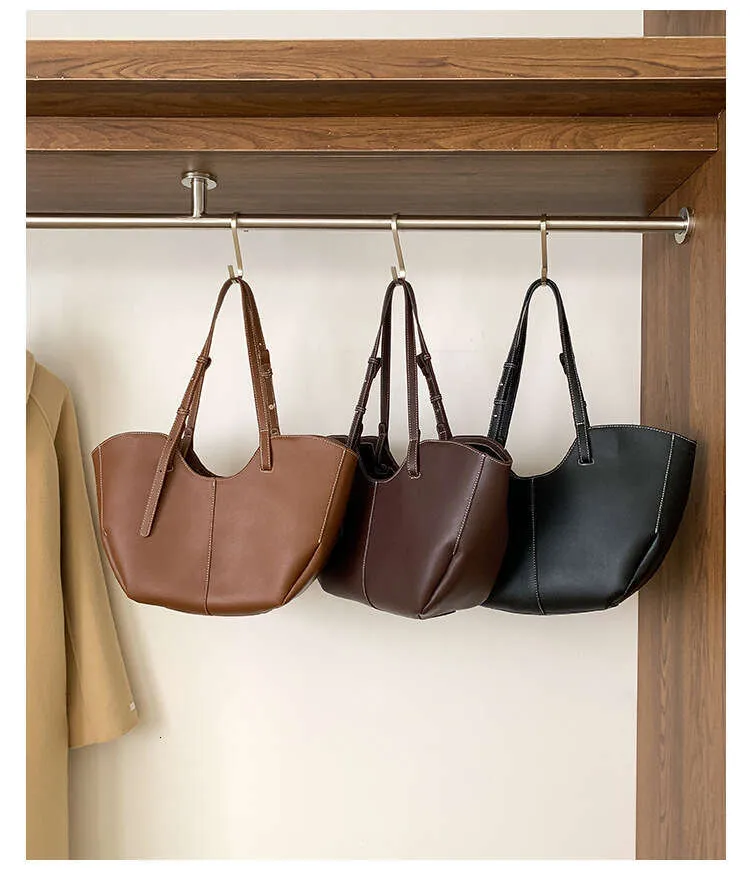 Designer Large Capacity Women Handbag Single Shoulder Portable Shopping Leather Ladies Commuter Underarm Totes Bag_voghion.com