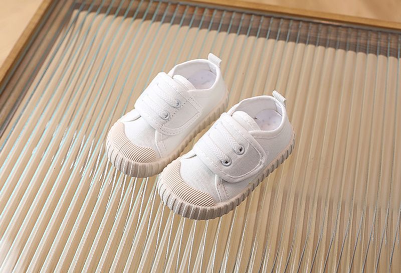 Nuevos zapatos de primavera y verano para niños y niñas, zapatillas de lona suaves e informales de color caramelo para niños, zapatillas de moda con estampado de leopardo_voghion.com