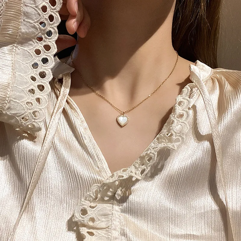 Collane con ciondolo Collana a forma di cuore color oro per donna Catene in acciaio inossidabile lucido estetico Coquette Choker Jewelry_voghion.com