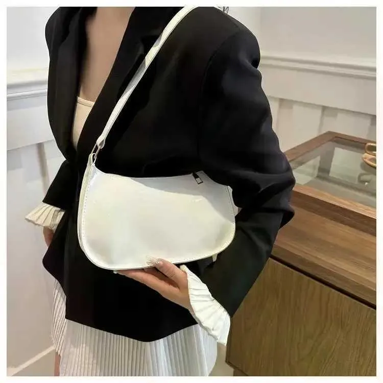 2024 Wens patented leather Versatile Fi Shoder casual Cmuting bag girl brand designer zipper small handbag Y241026_voghion.com