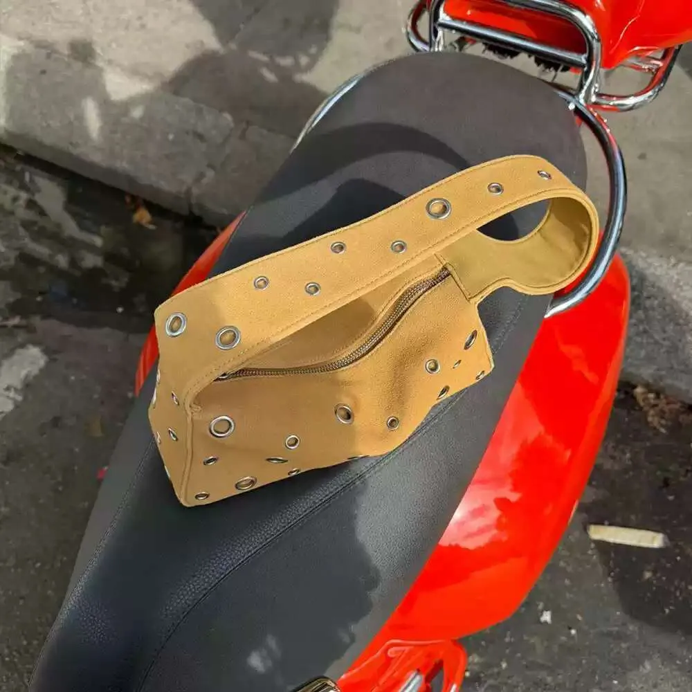 Sac à main en daim de créateur rétro à bandoulière avec rivets, couleur unie, sac à aisselle tendance_voghion.com